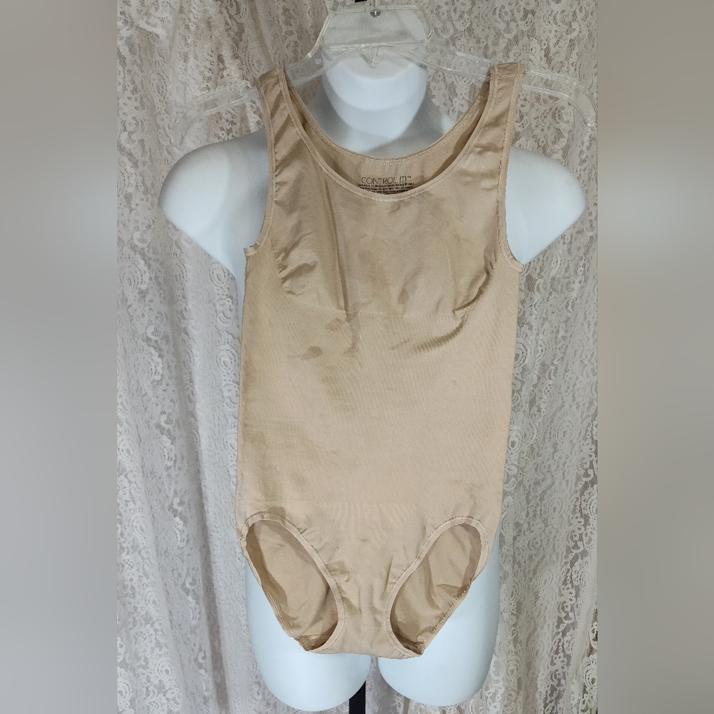 Vanity Fair Beige Control Body Suit NWOT SIZE M